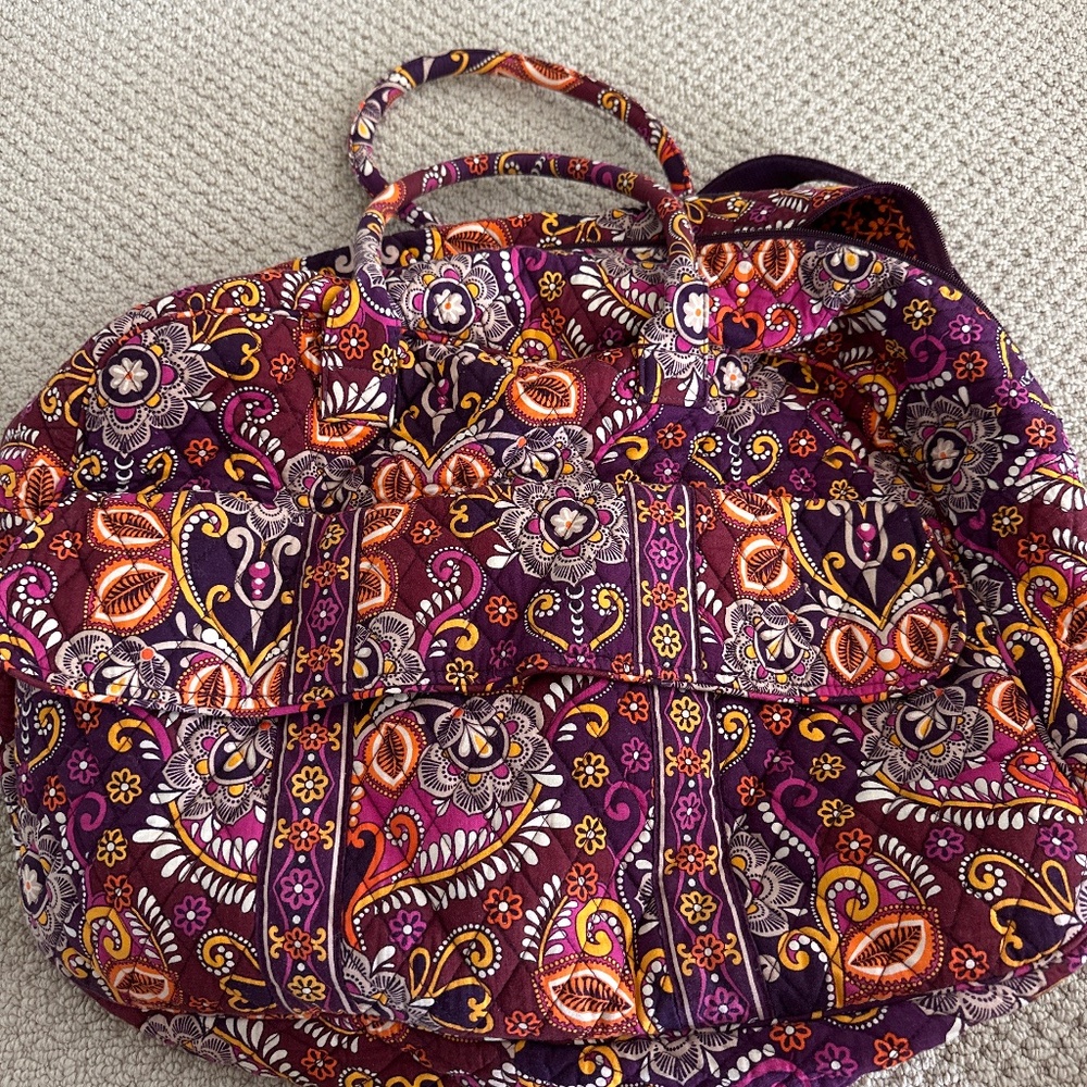 Vera Bradley duffle with pockets